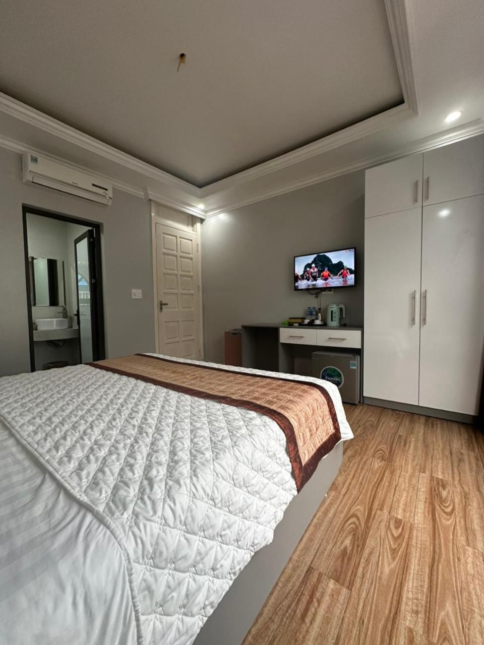 Viet Hoang Hotel Халонг Экстерьер фото